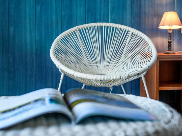 Hotel Le Pavillon Bleu : photo 4 de la chambre chambre quadruple confort - vue sur lac