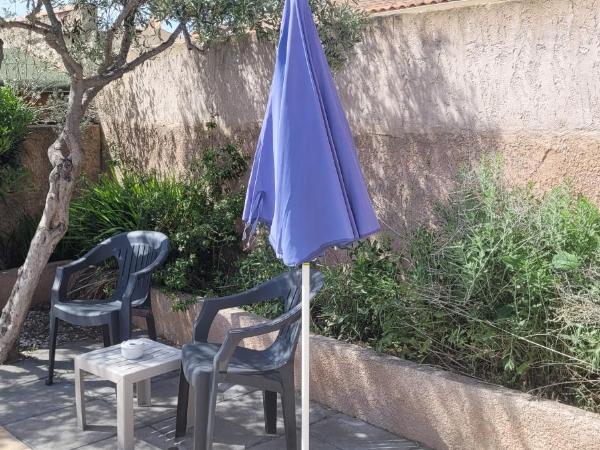 Studio Tranquillo avec piscine et salle de sport : photo 8 de la chambre chambre triple confort avec douche