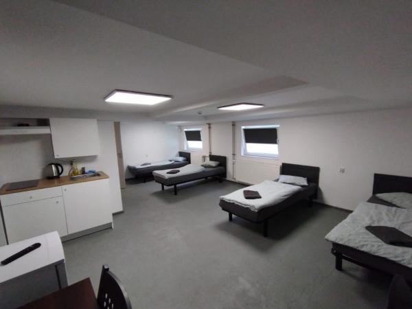 Mia Mia House : photo 3 de la chambre chambre quadruple avec salle de bains privative