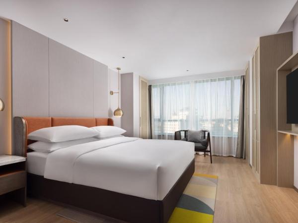 Home2 Suites by Hilton Beijing West Station : photo 2 de la chambre suite - vue sur jardin