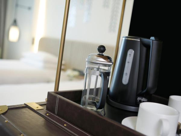 InterContinental Jaipur Tonk Road, an IHG Hotel : photo 3 de la chambre chambre lit king-size classique - vue sur piscine