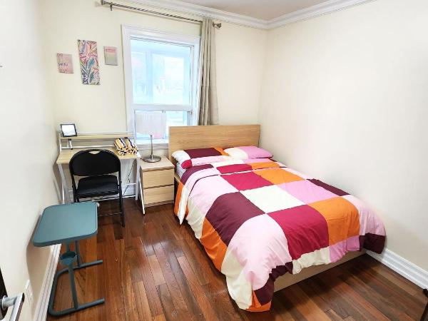 Toronto Uptown 1 - Bus to Downtown : photo 4 de la chambre chambre double