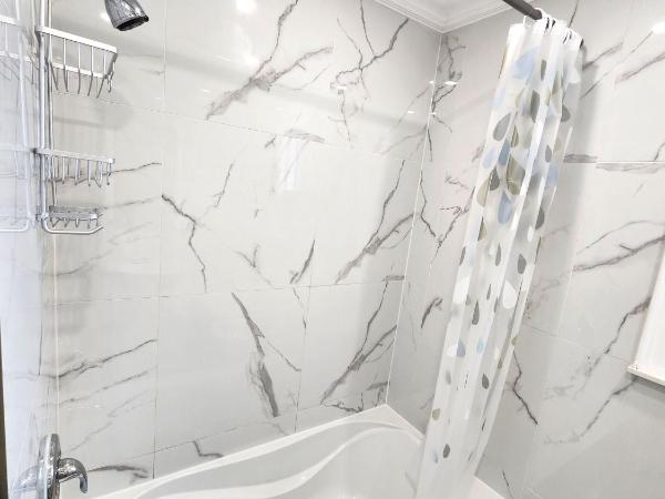 Toronto Uptown 1 - Bus to Downtown : photo 10 de la chambre chambre double