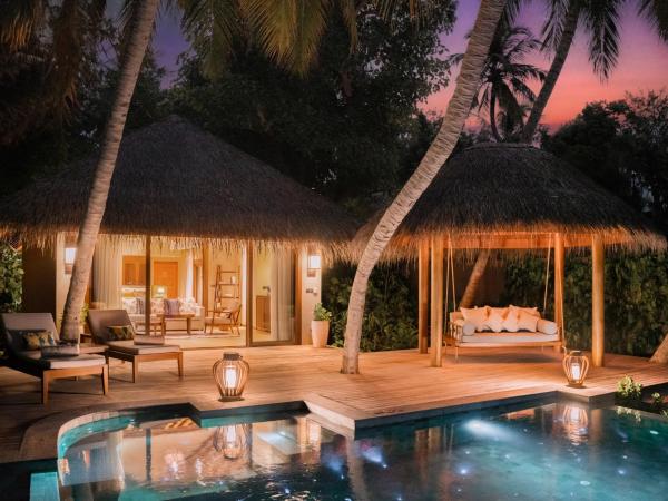 Baros Maldives : photo 10 de la chambre suite baros avec piscine privée