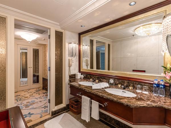 Shangri-La Wuhan,Close to The Mixc with three subway lines : photo 4 de la chambre suite premier