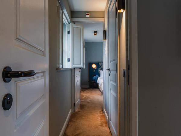 Hotel Monastère Maastricht : photo 6 de la chambre chambre quadruple avec salle de bains