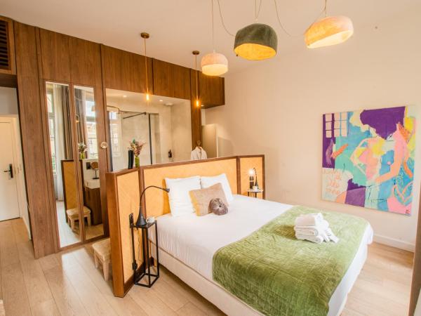 LOLA Boutique Hôtel - Bordeaux Centre : photo 1 de la chambre chambre double deluxe avec balcon