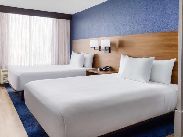 Hyatt Place Orlando / I-Drive / Convention Center : photo 4 de la chambre chambre avec 2 lits doubles et canapé-lit