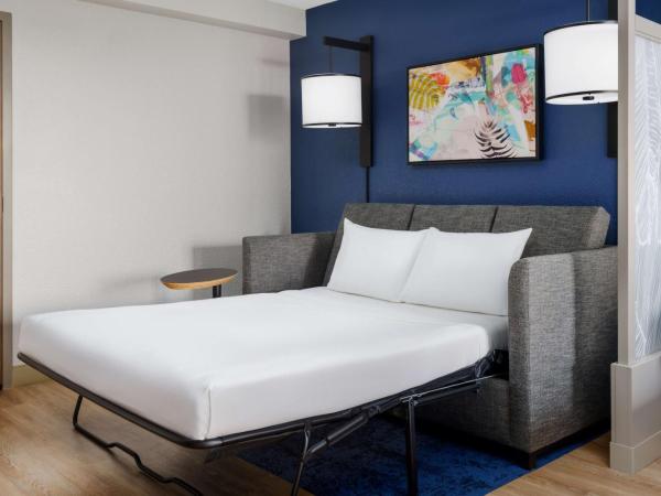 Hyatt Place Orlando / I-Drive / Convention Center : photo 5 de la chambre chambre avec 2 lits doubles et canapé-lit