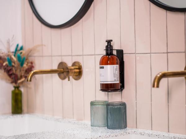 LOLA Boutique Hôtel - Bordeaux Centre : photo 3 de la chambre grande chambre double 