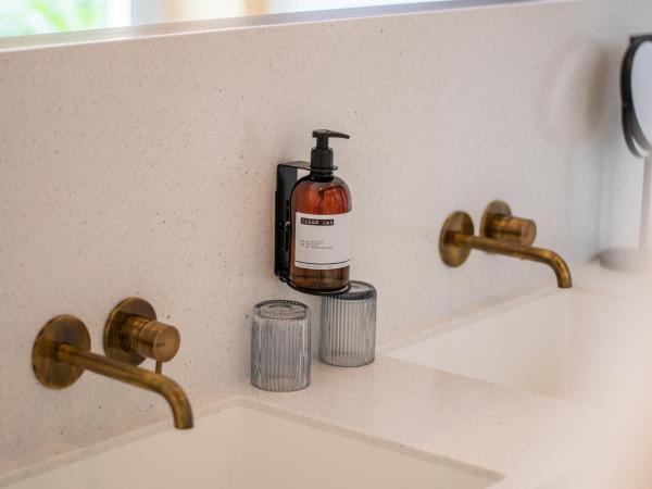 LOLA Boutique Hôtel - Bordeaux Centre : photo 10 de la chambre chambre double deluxe avec balcon