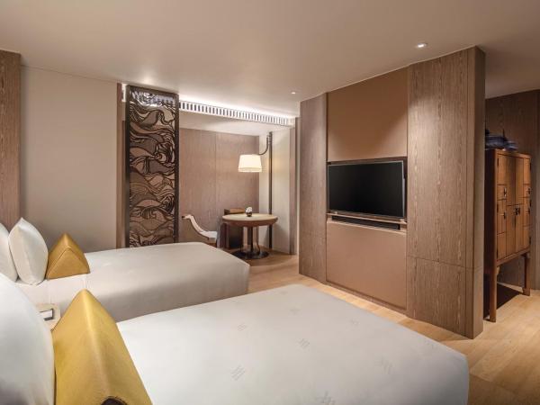 Waldorf Astoria Bangkok : photo 6 de la chambre chambre lits jumeaux de luxe avec vue sur le parc