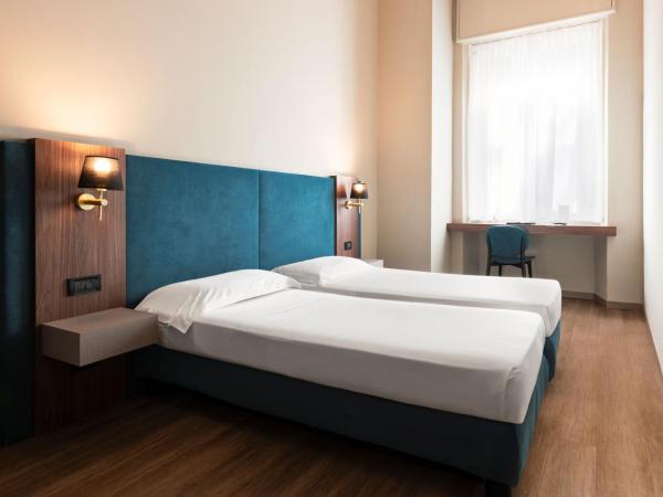 Mokinba Hotels Montebianco : photo 8 de la chambre chambre double ou lits jumeaux