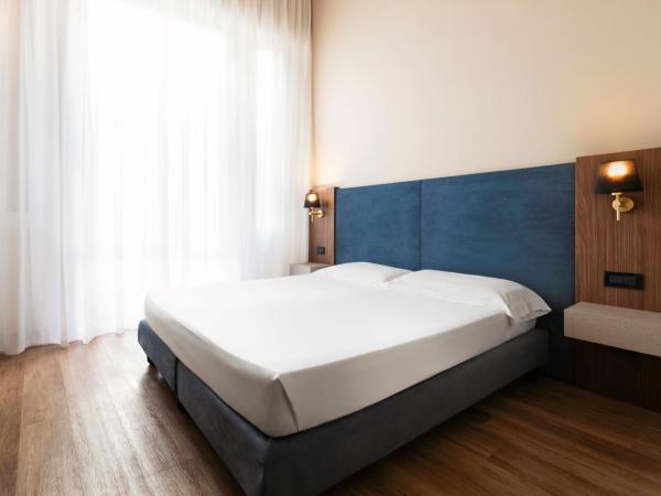Mokinba Hotels Montebianco : photo 10 de la chambre chambre double ou lits jumeaux