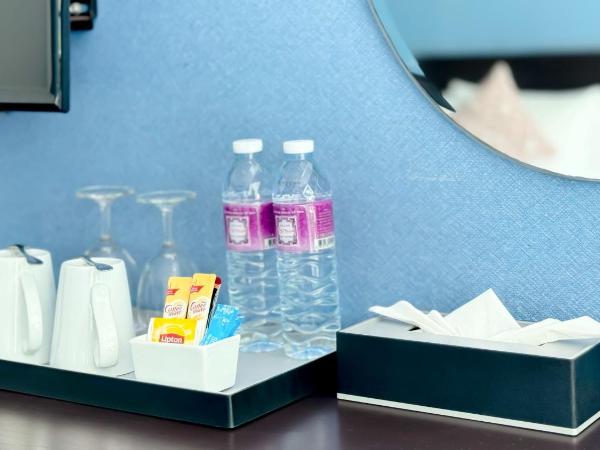 Grand Supicha City Hotel - SHA Plus : photo 10 de la chambre chambre double avec accès piscine