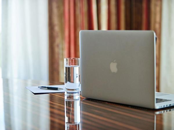 Maritim Airport Hotel Hannover : photo 3 de la chambre suite