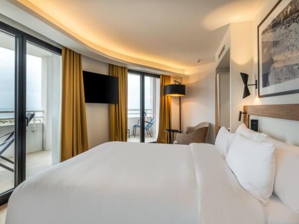 Radisson Blu Grand Hotel & Spa, Malo-Les-Bains : photo 4 de la chambre suite junior avec balcon - vue sur mer