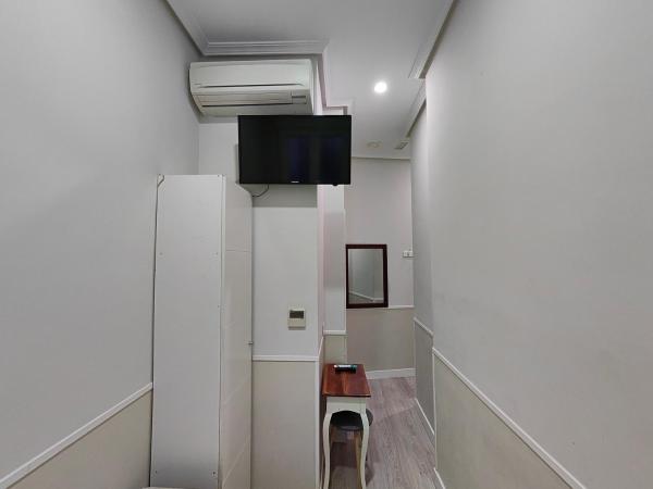 Hostal Madrid : photo 5 de la chambre chambre simple intérieure