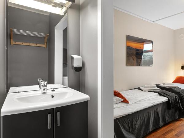 Enter Backpack Hotel : photo 4 de la chambre chambre triple avec salle de bains commune