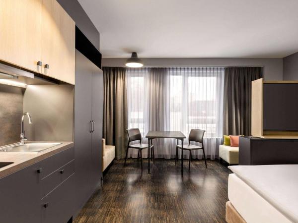 Vienna House Easy by Wyndham Bremen City Apartments : photo 1 de la chambre studio