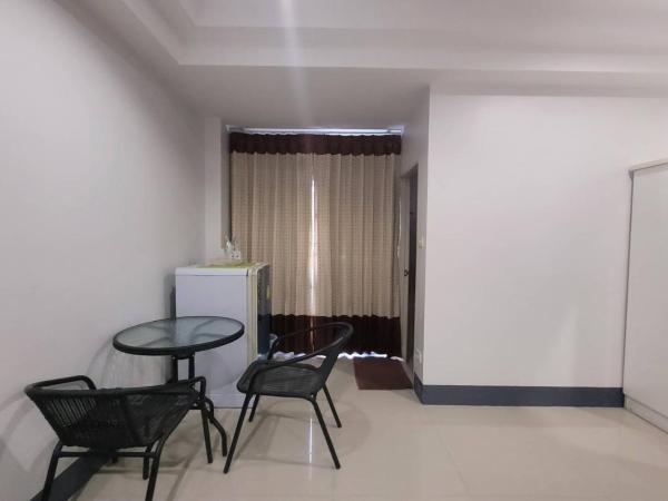 Kaewchantra Mansion : photo 3 de la chambre chambre lits jumeaux standard