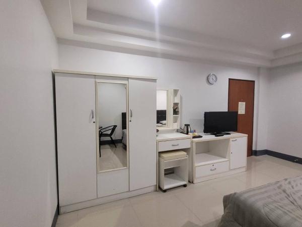 Kaewchantra Mansion : photo 5 de la chambre chambre lits jumeaux standard