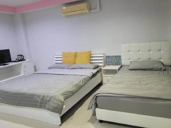 Kaewchantra Mansion : photo 6 de la chambre chambre familiale