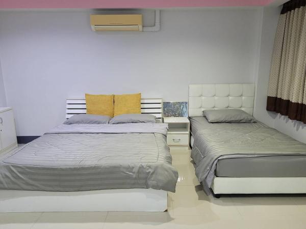 Kaewchantra Mansion : photo 4 de la chambre chambre familiale