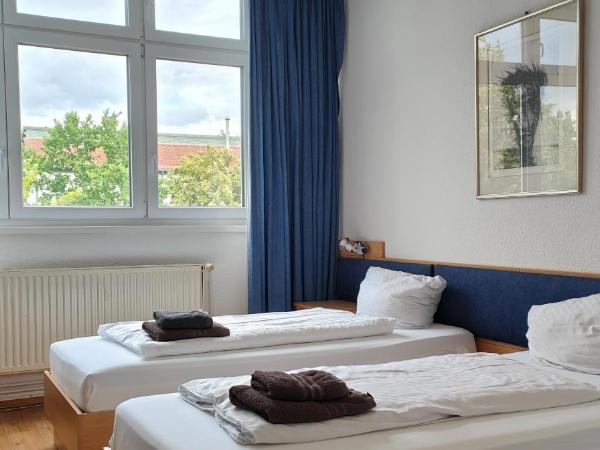 HW Hotel - Haus am Niederfeld : photo 2 de la chambre chambre lits jumeaux avec salle de bains privative