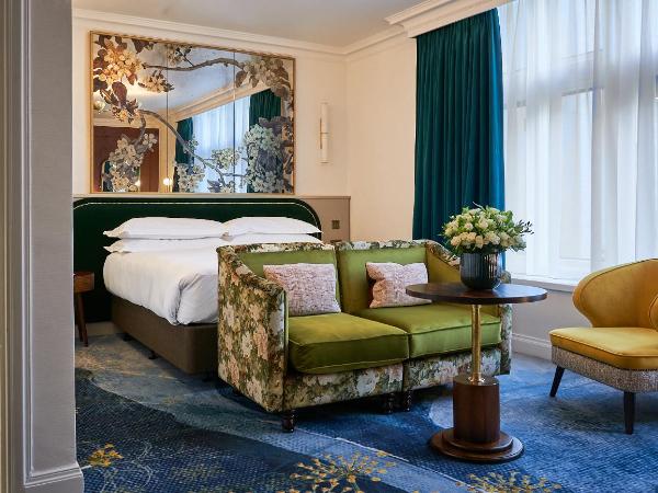 The Capital Hotel, Apartments & Townhouse : photo 7 de la chambre chambre lit king-size deluxe