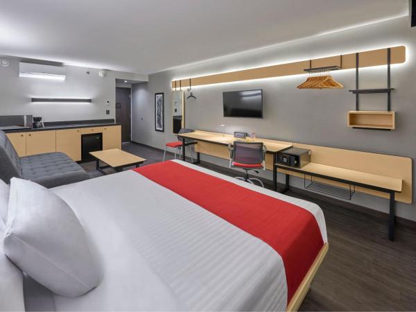 City Express by Marriott Ciudad de México La Villa : photo 4 de la chambre chambre lit king-size supérieure avec canapé-lit