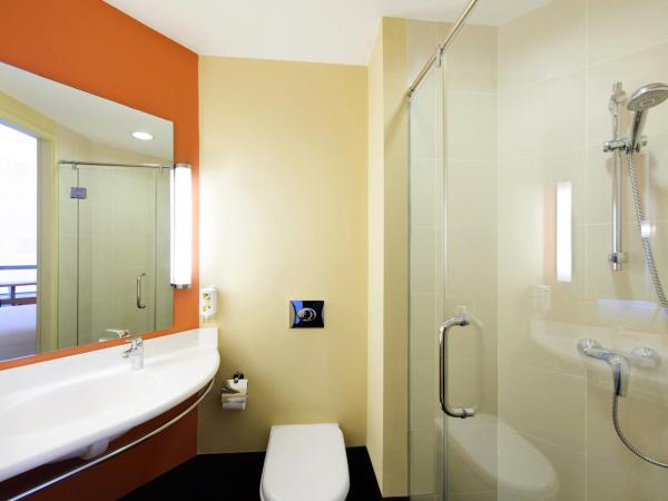 Ibis Singapore Novena : photo 5 de la chambre chambre standard lit queen-size