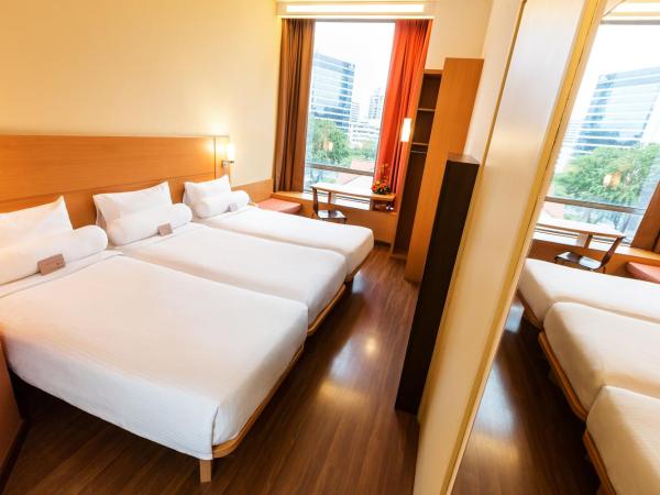 Ibis Singapore Novena : photo 2 de la chambre chambre standard avec 3 lits simples