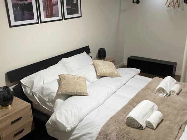 Luxury 1 or 2 bedroom Apartment Birmingham City Centre : photo 2 de la chambre appartement