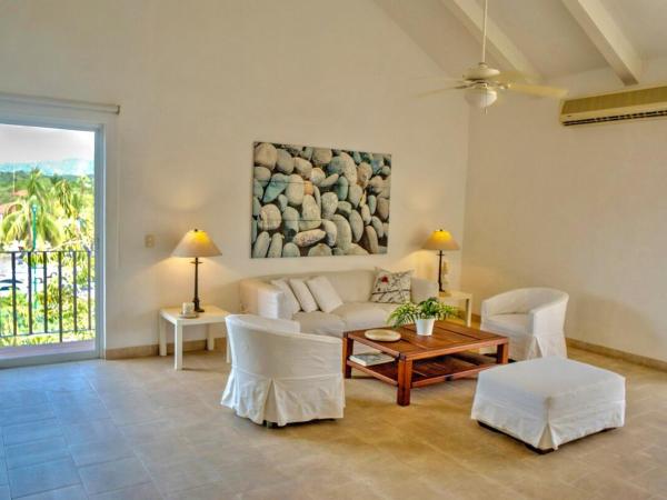 Los Patios Loft Suites : photo 4 de la chambre suite junior avec piscine privée