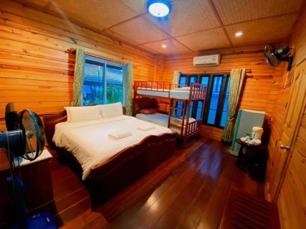 Baan Soontree Resort : photo 1 de la chambre bungalow familial