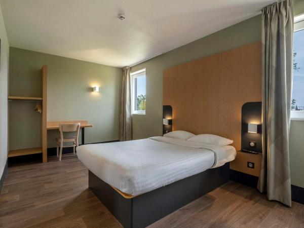 B&B HOTEL Niort Marais Poitevin Est : photo 2 de la chambre chambre double - accessible aux personnes à mobilité réduite 