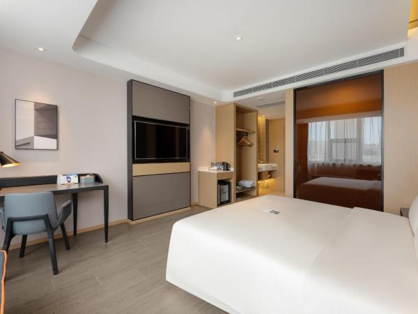 Atour S Hotel Xinghai Square : photo 1 de la chambre jimu double room