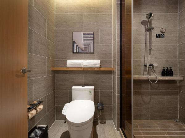 Atour S Hotel Xinghai Square : photo 2 de la chambre jimu double room with garden view