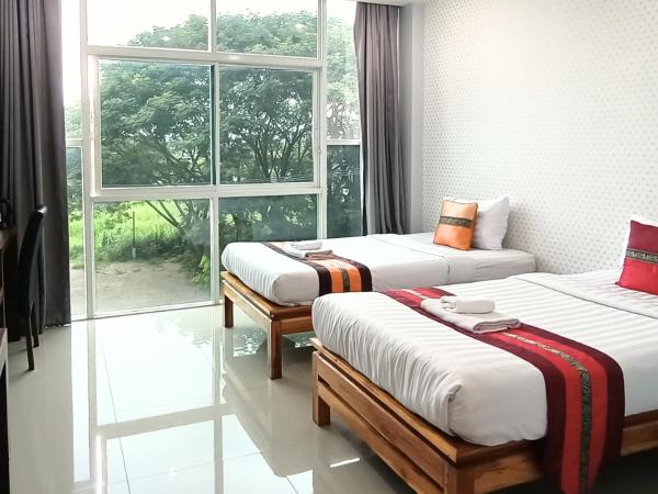 Km Hotel Chiang Mai : photo 2 de la chambre chambre lits jumeaux standard
