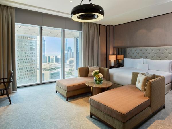 Waldorf Astoria Dubai International Financial Centre : photo 9 de la chambre grande chambre lit king-size deluxe - vue sur horizon