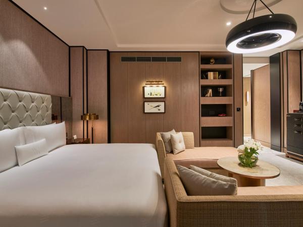 Waldorf Astoria Dubai International Financial Centre : photo 8 de la chambre grande chambre lit king-size deluxe - vue sur horizon