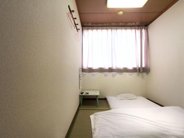 Hotel Wako : photo 2 de la chambre chambre simple de style japonais avec salle de bains commune
