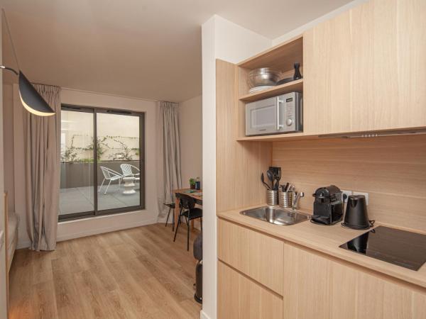 FINESTATE Coliving Champs-Elysées : photo 3 de la chambre appartement supérieur