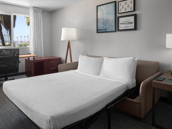 Residence Inn by Marriott San Diego Downtown : photo 4 de la chambre studio lit queen-size avec canapé-lit