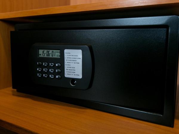 Belllo Hotel JB Central : photo 6 de la chambre chambre lit queen-size deluxe