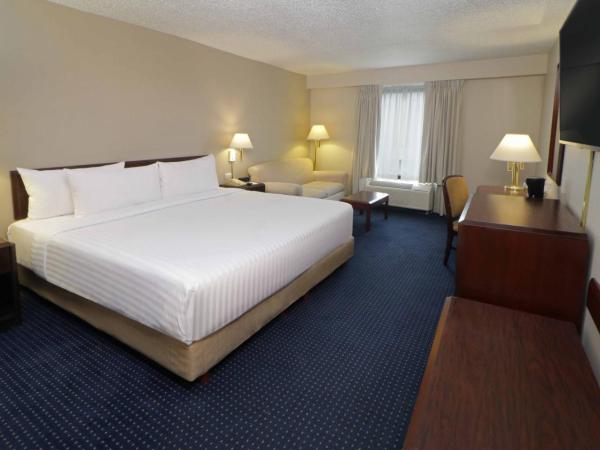 Wyndham Garden Monterrey Norte : photo 6 de la chambre chambre lit king-size affaires - non-fumeurs