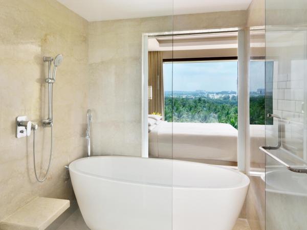 Courtyard by Marriott Bengaluru Hebbal : photo 1 de la chambre executive king suite with lake view and lounge access