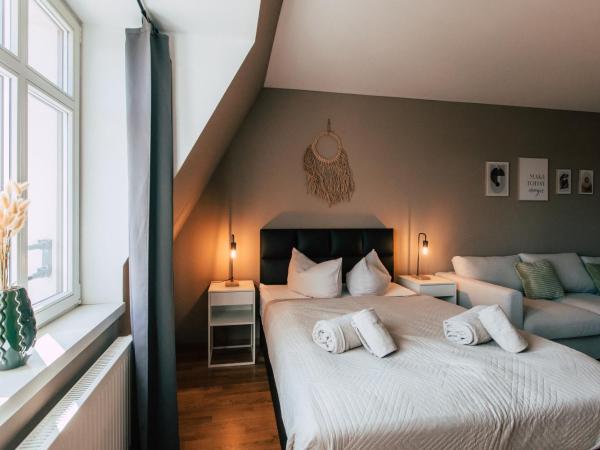 Luga Homes - Stadthaus : photo 10 de la chambre large three-bedroom apartment 