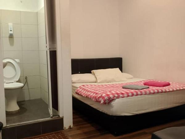 Meera Heritage Motel : photo 2 de la chambre chambre double avec salle de bains privative